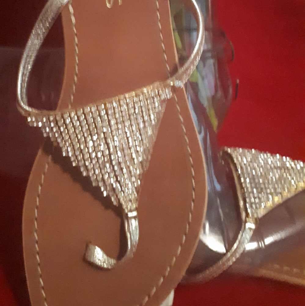 Sandles - Picture 3 of 4